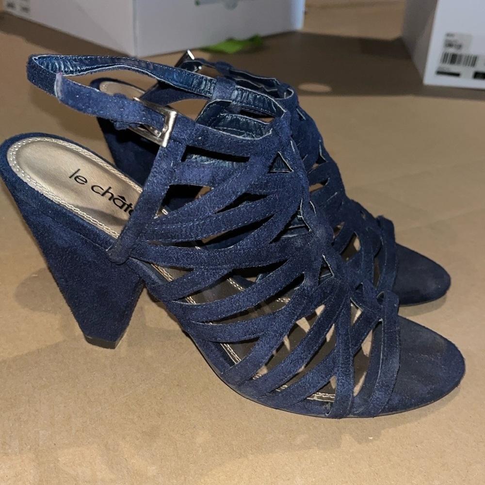 Dark blue heels - Picture 1 of 3